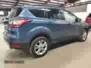 2018 Ford Escape SE z VIN 1FMCU9GD3JUB65853, wystawiony jako Copart lot #89906335 z przebiegiem 143 377 mil mil oraz Czysty tytuł • Clean title. Historia ofert i sprzedaży dostępna na DreamBid. Obrazek 3.