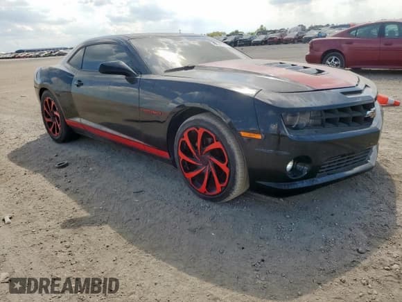 ✅ 2013 Chevrolet Camaro LT • VIN: 2G1FC1E32D9153896 • Лот: 85548145. Опубликован ранее на Copart с пробегом 88 803 миль. Бесплатный доступ к архиву аукционных продаж из США и подробный отчёт об истории автомобиля на DreamBid. Изображение 4.