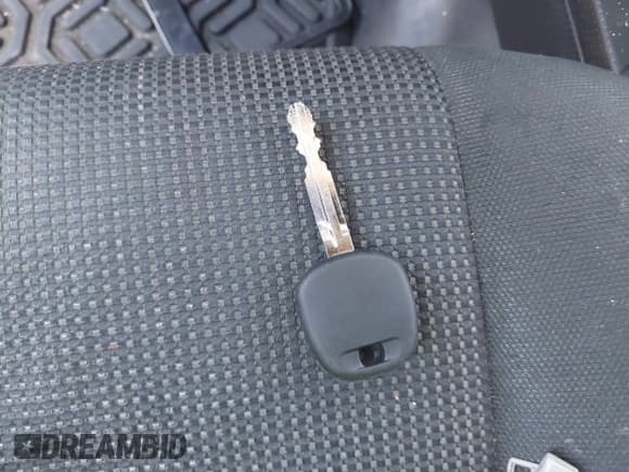 ✅ 2007 Toyota FJ Cruiser • VIN: JTEZU11FX70012831 • Лот: 42810155. Опубликован ранее на IAAI с пробегом 290 889 миль. Бесплатный доступ к архиву аукционных продаж из США и подробный отчёт об истории автомобиля на DreamBid. Изображение 11.