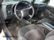 ✅ 2001 Chevrolet Blazer LT • VIN: 1GNDT13W11K190547 • Lot: 87020614. Wystawiony na Copart z przebiegiem Nie podano. Bezpłatny archiwum sprzedaży aukcyjnych z USA i szczegółowy raport historii pojazdu na DreamBid. Zdjęcie 8.