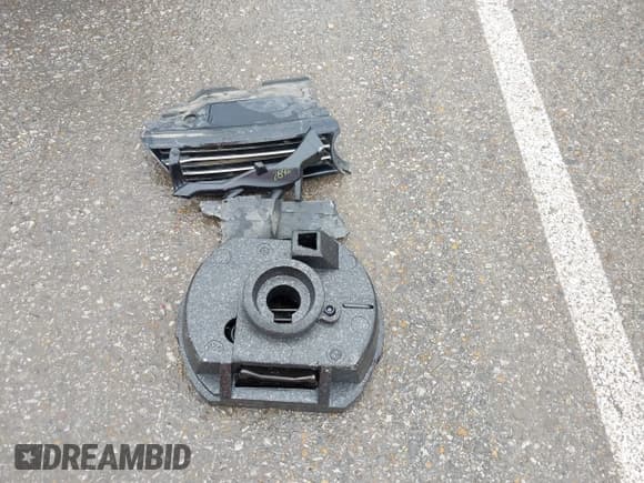 ✅ 2014 Volkswagen Jetta TDI w/Premium/Nav • VIN: 3VWLL7AJ4EM383351 • Lot: 42424074. Listed on IAAI with 66,824 mi. Free auction sales archive from the USA and detailed vehicle history report at DreamBid. Image 12.