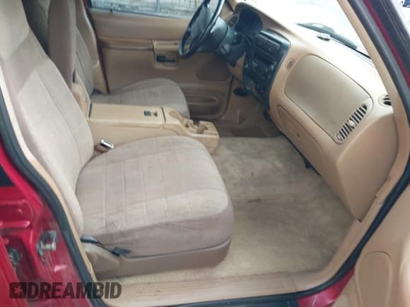 ✅ 1996 Ford Explorer XLT • VIN: 1FMDU32P0TZA22044 • Лот: 40219133. Опубликован ранее на IAAI с пробегом 297 935 миль. Бесплатный доступ к архиву аукционных продаж из США и подробный отчёт об истории автомобиля на DreamBid. Изображение 5.