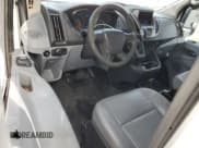 ✅ 2017 Ford Transit • VIN: 1FTYE1ZM2HKA81535 • Lot: 62418355. Wystawiony na Copart z przebiegiem 165 308 mil. Bezpłatny archiwum sprzedaży aukcyjnych z USA i szczegółowy raport historii pojazdu na DreamBid. Zdjęcie 8.