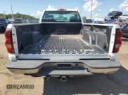 ✅ 2005 Chevrolet Silverado 2500HD Work Truck • VIN: 1GCHK24U95E248974 • Лот: 71242955. Опубликован ранее на Copart с пробегом 66 489 миль. Бесплатный доступ к архиву аукционных продаж из США и подробный отчёт об истории автомобиля на DreamBid. Изображение 6.