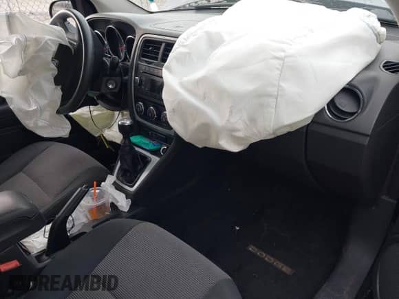 2012 Dodge Caliber SE z VIN 1C3CDWBA3CD506353, wystawiony jako IAAI lot #41656018 z przebiegiem Nie podano mil oraz . Historia ofert i sprzedaży dostępna na DreamBid. Obrazek 5.