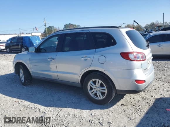 ✅ 2011 Hyundai Santa Fe GLS • VIN: 5XYZG4AG7BG014139 • Lot: 81320094. Listed on Copart with 177,418 mi. Free auction sales archive from the USA and detailed vehicle history report at DreamBid. Image 2.