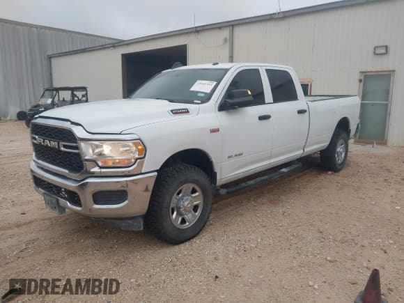 ✅ 2022 Ram 2500 Tradesman • VIN: 3C6UR5HJ2NG319475 • Лот: 43541353. Опубликован ранее на IAAI с пробегом 100 064 миль. Бесплатный доступ к архиву аукционных продаж из США и подробный отчёт об истории автомобиля на DreamBid. Изображение 19.