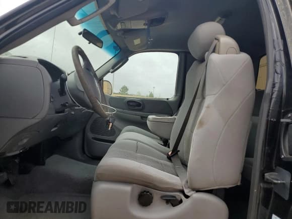 ✅ 2003 Ford F-150 XL • VIN: 1FTRX17W53NB84703 • Lot: 51608895. Listed on Copart with 291,806 mi. Free auction sales archive from the USA and detailed vehicle history report at DreamBid. Image 7.