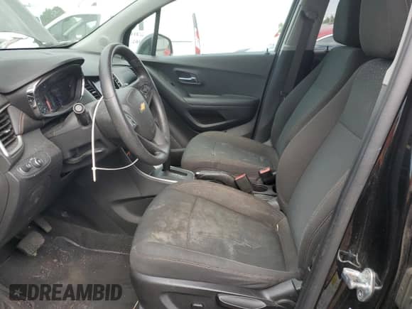 2020 Chevrolet Trax LS with VIN KL7CJKSB7LB319034, listed as a Copart auction lot 70152985 with 42,310 mi miles and Salvage title. Bid and sale history available at DreamBid. Image 7.