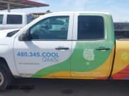 ✅ 2018 Chevrolet Silverado 1500 Work Truck • VIN: 1GCRCNEC5JZ140850 • Lot: 42000979. Wystawiony na IAAI z przebiegiem 121 487 mil. Bezpłatny archiwum sprzedaży aukcyjnych z USA i szczegółowy raport historii pojazdu na DreamBid. Zdjęcie 14.