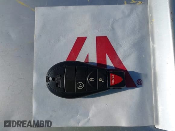 ✅ 2020 Jeep Cherokee Latitude • VIN: 1C4PJLCB4LD556755 • Lot: 43509669. Wystawiony na IAAI z przebiegiem 71 092 mil. Bezpłatny archiwum sprzedaży aukcyjnych z USA i szczegółowy raport historii pojazdu na DreamBid. Zdjęcie 10.