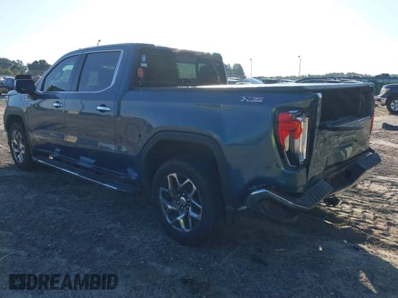 ✅ 2024 GMC Sierra 1500 SLT • VIN: 3GTUUDED3RG330524 • Лот: 43184613. Опубликован ранее на IAAI с пробегом 44 954 миль. Бесплатный доступ к архиву аукционных продаж из США и подробный отчёт об истории автомобиля на DreamBid. Изображение 3.