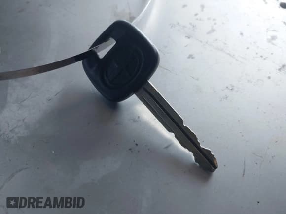 ✅ 2004 Scion xB • VIN: JTLKT324440141598 • Лот: 43342496. Опубликован ранее на IAAI с пробегом Не указан. Бесплатный доступ к архиву аукционных продаж из США и подробный отчёт об истории автомобиля на DreamBid. Изображение 11.