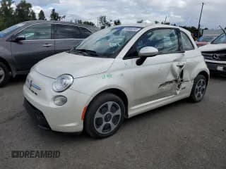 ✅ 2017 FIAT 500e • VIN: 3C3CFFGE6HT609161 • Lot: 59998255. Wystawiony na Copart z przebiegiem 63 366 mil. Bezpłatny archiwum sprzedaży aukcyjnych z USA i szczegółowy raport historii pojazdu na DreamBid. Zdjęcie 1.