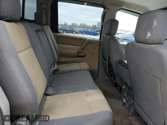 ✅ 2004 Nissan Titan XE • VIN: 1N6AA07A44N527397 • Lot: 88145725. Wystawiony na Copart z przebiegiem 263 633 mil. Bezpłatny archiwum sprzedaży aukcyjnych z USA i szczegółowy raport historii pojazdu na DreamBid. Zdjęcie 10.