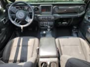 ✅ 2020 Jeep Wrangler Unlimited Sport Altitude • VIN: 1C4HJXDG2LW102854 • Лот: 60245695. Опубликован ранее на Copart с пробегом 134 575 миль. Бесплатный доступ к архиву аукционных продаж из США и подробный отчёт об истории автомобиля на DreamBid. Изображение 8.