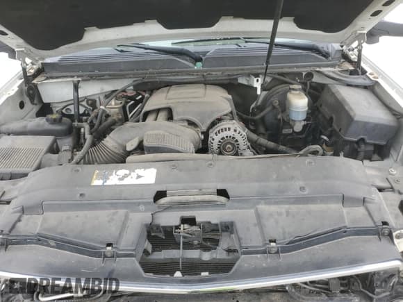 ✅ 2011 Chevrolet Suburban LTZ • VIN: 1GNSCKE05BR110584 • Lot: 78854234. Wystawiony na Copart z przebiegiem 139 890 mil. Bezpłatny archiwum sprzedaży aukcyjnych z USA i szczegółowy raport historii pojazdu na DreamBid. Zdjęcie 13.