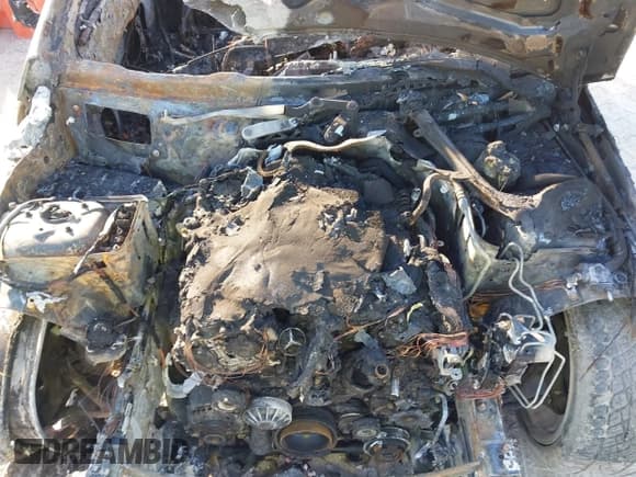 ✅ 2013 Mercedes-Benz E 350 • VIN: WDDKK5KF6DF191143 • Lot: 43736285. Wystawiony na IAAI z przebiegiem Nie podano. Bezpłatny archiwum sprzedaży aukcyjnych z USA i szczegółowy raport historii pojazdu na DreamBid. Zdjęcie 10.