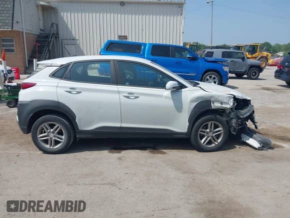 2019 Hyundai Kona SE z VIN KM8K12AA3KU282781, wystawiony jako IAAI lot #42518967 z przebiegiem 73 174 mil mil oraz . Historia ofert i sprzedaży dostępna na DreamBid. Obrazek 14.