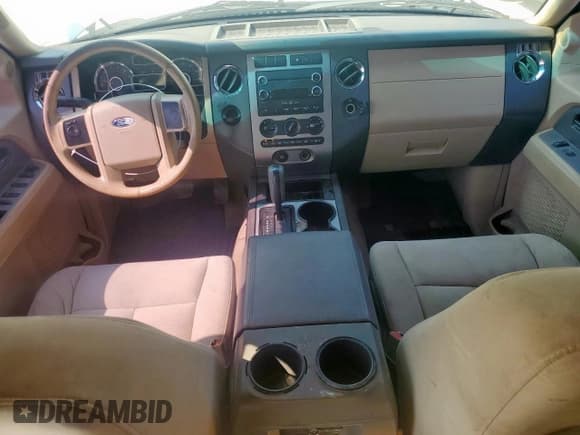 ✅ 2008 Ford Expedition SSV • VIN: 1FMFU15598LA10959 • Lot: 80758425. Wystawiony na Copart z przebiegiem 401 204 mil. Bezpłatny archiwum sprzedaży aukcyjnych z USA i szczegółowy raport historii pojazdu na DreamBid. Zdjęcie 8.