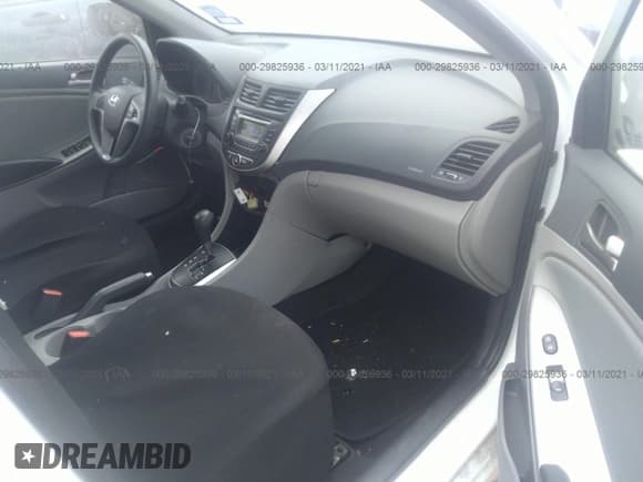 ✅ 2016 Hyundai Accent SE • VIN: KMHCT5AE8GU256221 • Лот: 29825936. Опубликован ранее на IAAI с пробегом 77 659 миль. Бесплатный доступ к архиву аукционных продаж из США и подробный отчёт об истории автомобиля на DreamBid. Изображение 5.