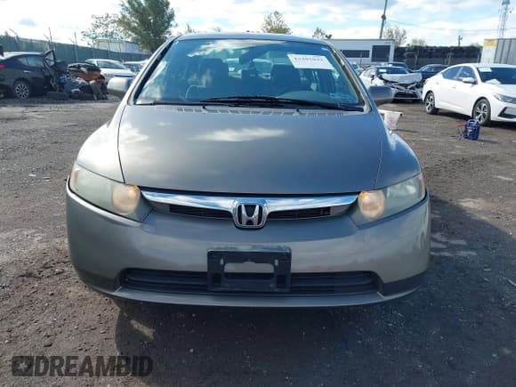 ✅ 2008 Honda Civic LX • VIN: 2HGFA16518H331601 • Lot: 43485042. Listed on IAAI with Not provided. Free auction sales archive from the USA and detailed vehicle history report at DreamBid. Image 12.