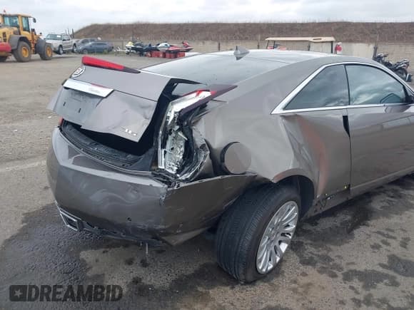 ✅ 2012 Cadillac CTS Performance • VIN: 1G6DK1E32C0136464 • Lot: 43516770. Listed on IAAI with 44,970 mi. Free auction sales archive from the USA and detailed vehicle history report at DreamBid. Image 6.