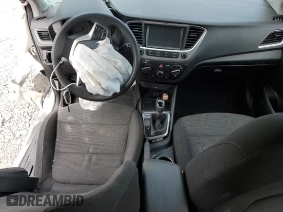 ✅ 2018 Hyundai Accent SEL • VIN: 3KPC24A32JE018581 • Лот: 73327424. Опубликован ранее на Copart с пробегом 81 198 миль. Бесплатный доступ к архиву аукционных продаж из США и подробный отчёт об истории автомобиля на DreamBid. Изображение 8.