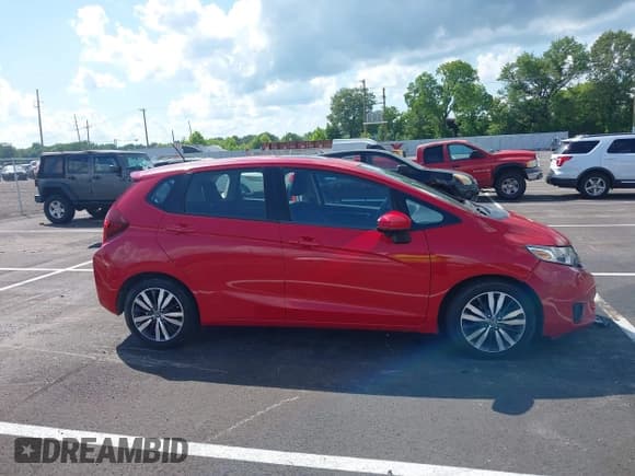 ✅ 2016 Honda Fit EX • VIN: JHMGK5H7XGX000496 • Lot: 42552607. Listed on IAAI with 44,835 mi. Free auction sales archive from the USA and detailed vehicle history report at DreamBid. Image 13.