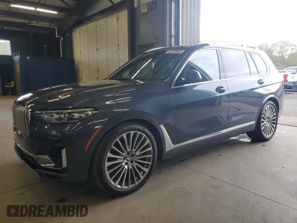 ✅ 2019 BMW X7 xDrive40i • VIN: 5UXCW2C59KLB43658 • Лот: 86153685. Опубликован ранее на Copart с пробегом 114 407 миль. Бесплатный доступ к архиву аукционных продаж из США и подробный отчёт об истории автомобиля на DreamBid. Изображение 1.