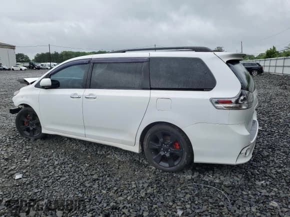 ✅ 2014 Toyota Sienna SE • VIN: 5TDXK3DC7ES447878 • Lot: 56487005. Listed on Copart with 105,577 mi. Free auction sales archive from the USA and detailed vehicle history report at DreamBid. Image 2.