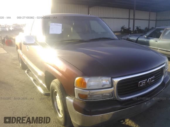 ✅ 2001 GMC Sierra 1500 SLE • VIN: 2GTEC19T211222979 • Lot: 27100382. Listed on IAAI with 109,714 mi. Free auction sales archive from the USA and detailed vehicle history report at DreamBid. Image 1.