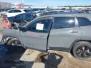 ✅ 2019 Jeep Cherokee Altitude • VIN: 1C4PJLLX8KD343253 • Lot: 42443842. Wystawiony na IAAI z przebiegiem Nie podano. Bezpłatny archiwum sprzedaży aukcyjnych z USA i szczegółowy raport historii pojazdu na DreamBid. Zdjęcie 14.