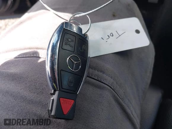 ✅ 2016 Mercedes-Benz CLA 250 • VIN: WDDSJ4EB5GN289810 • Lot: 42209743. Wystawiony na IAAI z przebiegiem 76 938 mil. Bezpłatny archiwum sprzedaży aukcyjnych z USA i szczegółowy raport historii pojazdu na DreamBid. Zdjęcie 11.