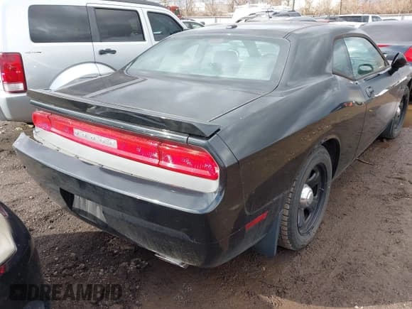 ✅ 2010 Dodge Challenger R/T Classic • VIN: 2B3CJ5DT6AH208068 • Lot: 41729877. Wystawiony na IAAI z przebiegiem 64 282 mil. Bezpłatny archiwum sprzedaży aukcyjnych z USA i szczegółowy raport historii pojazdu na DreamBid. Zdjęcie 4.