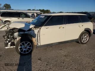 ✅ 2016 MINI Clubman • VIN: WMWLN5C55G2E31144 • Lot: 91775055. Wystawiony na Copart z przebiegiem 91 410 mil. Bezpłatny archiwum sprzedaży aukcyjnych z USA i szczegółowy raport historii pojazdu na DreamBid. Zdjęcie 1.