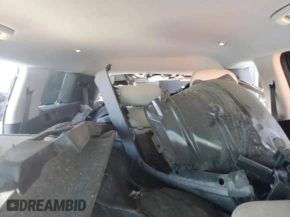 2024 Hyundai Santa Fe SEL z VIN 5NMP24GL5RH028437, wystawiony jako Copart lot #48310305 z przebiegiem 16 173 mil mil oraz Nie do naprawy • Non repairable. Historia ofert i sprzedaży dostępna na DreamBid. Obrazek 10.