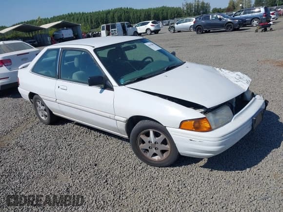 ✅ 1995 Ford Escort • VIN: 1FASP11J6SW183802 • Lot: 42678892. Wystawiony na IAAI z przebiegiem 221 309 mil. Bezpłatny archiwum sprzedaży aukcyjnych z USA i szczegółowy raport historii pojazdu na DreamBid. Zdjęcie 1.
