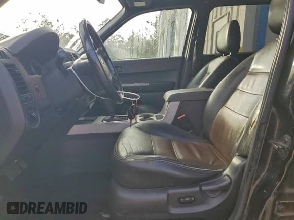 ✅ 2008 Ford Escape XLT • VIN: 1FMCU031X8KB05016 • Lot: 94292545. Listed on Copart with 215,658 mi. Free auction sales archive from the USA and detailed vehicle history report at DreamBid. Image 7.