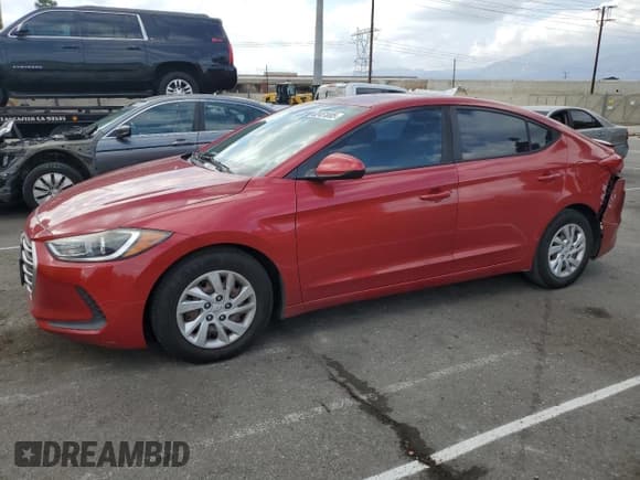 ✅ 2017 Hyundai Elantra SE • VIN: 5NPD74LF0HH200668 • Лот: 82451005. Опубликован ранее на Copart с пробегом 128 940 миль. Бесплатный доступ к архиву аукционных продаж из США и подробный отчёт об истории автомобиля на DreamBid. Изображение 1.
