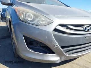 2014 Hyundai Elantra z VIN KMHD35LH3EU184398, wystawiony jako IAAI lot #43432035 z przebiegiem 135 820 mil mil oraz . Historia ofert i sprzedaży dostępna na DreamBid. Obrazek 6.