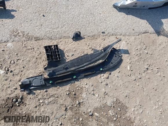 ✅ 2018 Acura RLX Technology • VIN: JH4KC1F52JC000606 • Lot: 43528369. Listed on IAAI with 35,258 mi. Free auction sales archive from the USA and detailed vehicle history report at DreamBid. Image 20.