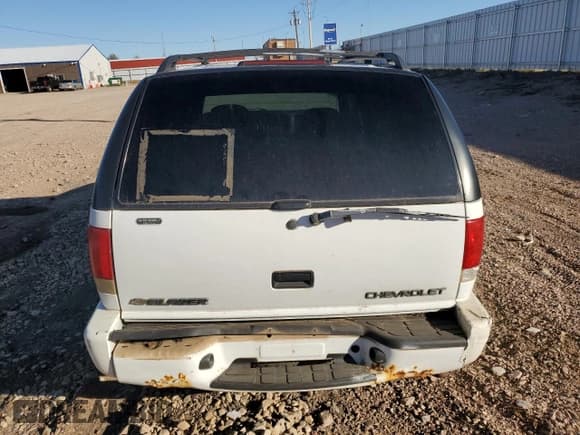 ✅ 2001 Chevrolet Blazer LS • VIN: 1GNDT13W312190971 • Lot: 92645445. Listed on Copart with 154,083 mi. Free auction sales archive from the USA and detailed vehicle history report at DreamBid. Image 6.