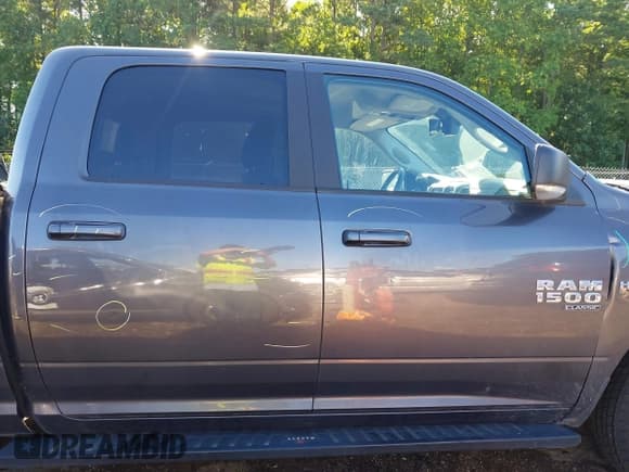 ✅ 2019 Ram 1500 SLT • VIN: 1C6RR6TT8KS722062 • Lot: 42498927. Listed on IAAI with 96,359 mi. Free auction sales archive from the USA and detailed vehicle history report at DreamBid. Image 13.