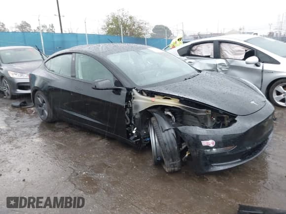 ✅ 2021 Tesla Model 3 Standard Range Plus • VIN: 5YJ3E1EA7MF939238 • Lot: 43758004. Wystawiony na IAAI z przebiegiem 104 119 mil. Bezpłatny archiwum sprzedaży aukcyjnych z USA i szczegółowy raport historii pojazdu na DreamBid. Zdjęcie 1.