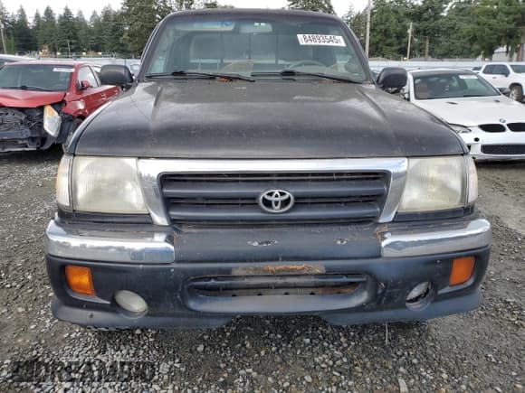 ✅ 1999 Toyota Tacoma • VIN: 4TAWN72N2XZ458895 • Lot: 84893545. Wystawiony na Copart z przebiegiem 181 550 mil. Bezpłatny archiwum sprzedaży aukcyjnych z USA i szczegółowy raport historii pojazdu na DreamBid. Zdjęcie 5.