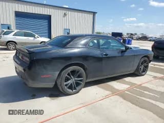 ✅ 2018 Dodge Challenger SXT Plus • VIN: 2C3CDZAG1JH183198 • Lot: 71668544. Wystawiony na Copart z przebiegiem 90 216 mil. Bezpłatny archiwum sprzedaży aukcyjnych z USA i szczegółowy raport historii pojazdu na DreamBid. Zdjęcie 3.