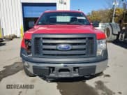 ✅ 2010 Ford F-150 XL • VIN: 1FTMF1EW0AKC34647 • Lot: 87439115. Wystawiony na Copart z przebiegiem 82 389 mil. Bezpłatny archiwum sprzedaży aukcyjnych z USA i szczegółowy raport historii pojazdu na DreamBid. Zdjęcie 5.