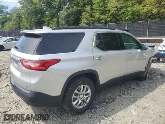 ✅ 2020 Chevrolet Traverse LT Cloth • VIN: 1GNERGKW2LJ237908 • Lot: 70151484. Wystawiony na Copart z przebiegiem 90 209 mil. Bezpłatny archiwum sprzedaży aukcyjnych z USA i szczegółowy raport historii pojazdu na DreamBid. Zdjęcie 3.