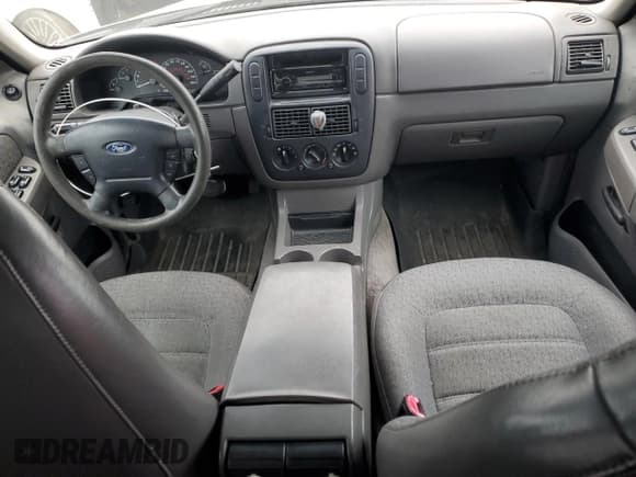 ✅ 2002 Ford Explorer XLS • VIN: 1FMZU62E12UB45918 • Lot: 50045635. Listed on Copart with 240,345 mi. Free auction sales archive from the USA and detailed vehicle history report at DreamBid. Image 8.